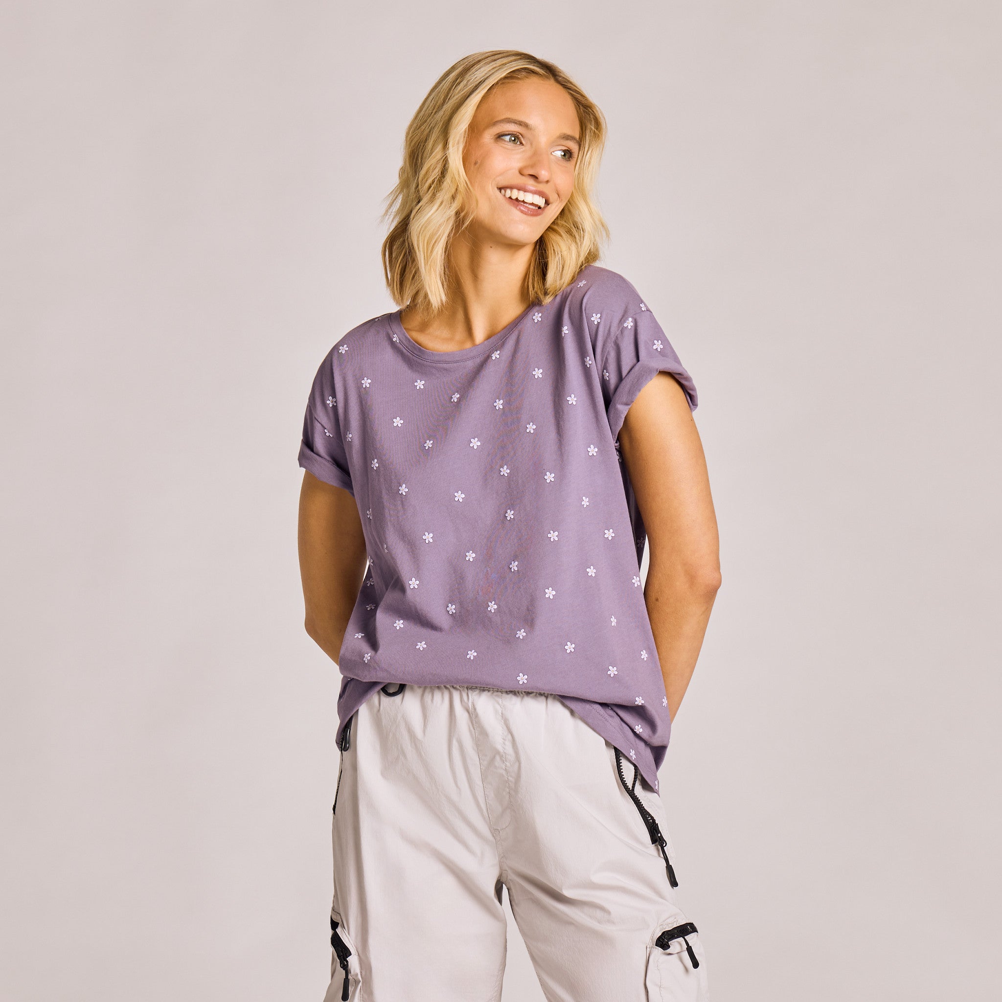 Women's Daisy Ditsy Pattern Crusher-LITE Easy Tee