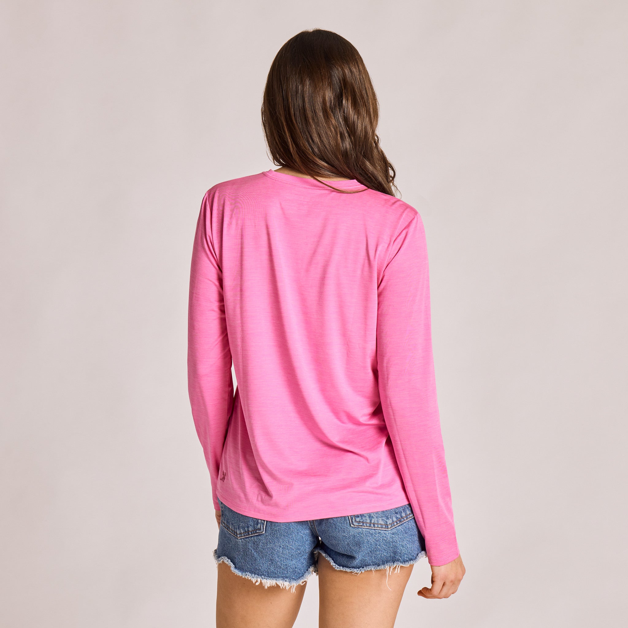 Women's Clean Stacked Branding Long Sleeve Sun Crusher Tee