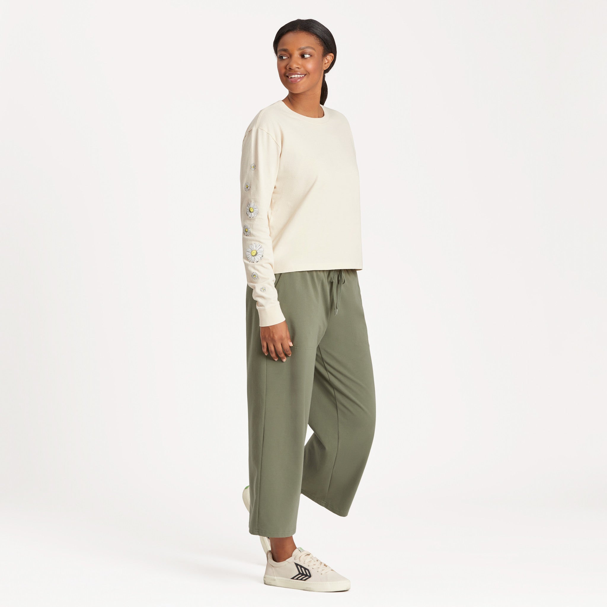 Women's Falling Daisies Long Sleeve Crusher Boxy Tee